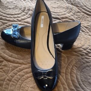 Geox Women's Elegant Black Heels with Bow